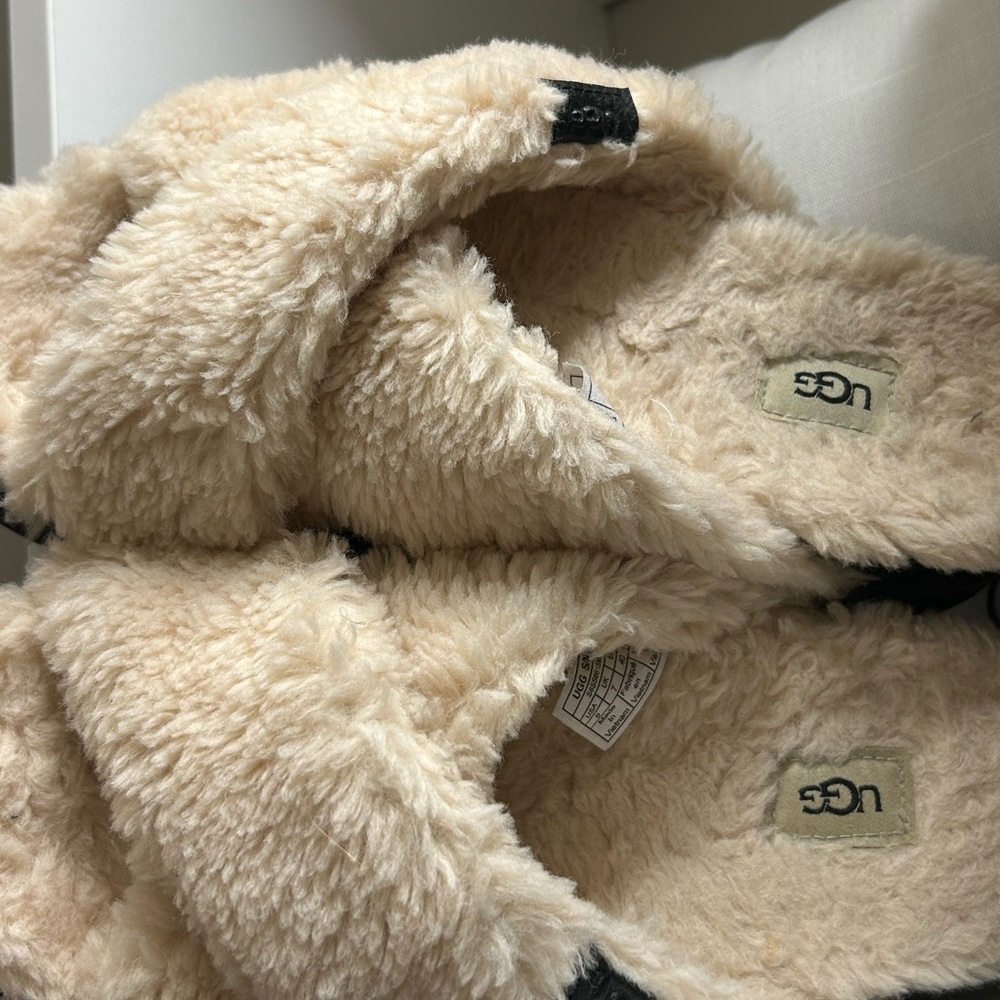 Fuzzy Ugg Slippers!! Super Comfortable! - image 3